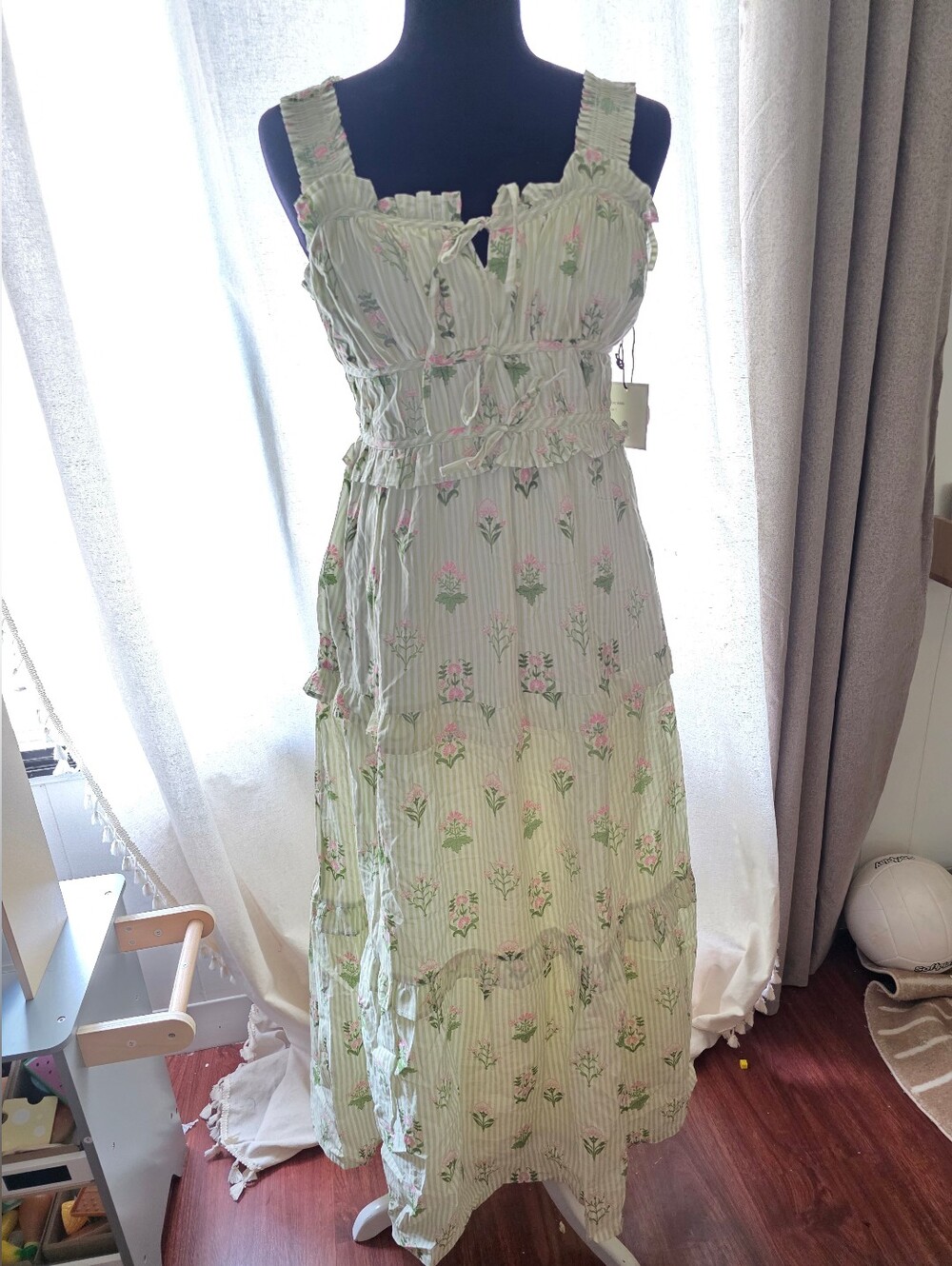 New With Tags LEA Smocked Floral Maxi Dress in Light Green - Picture 2 of 9